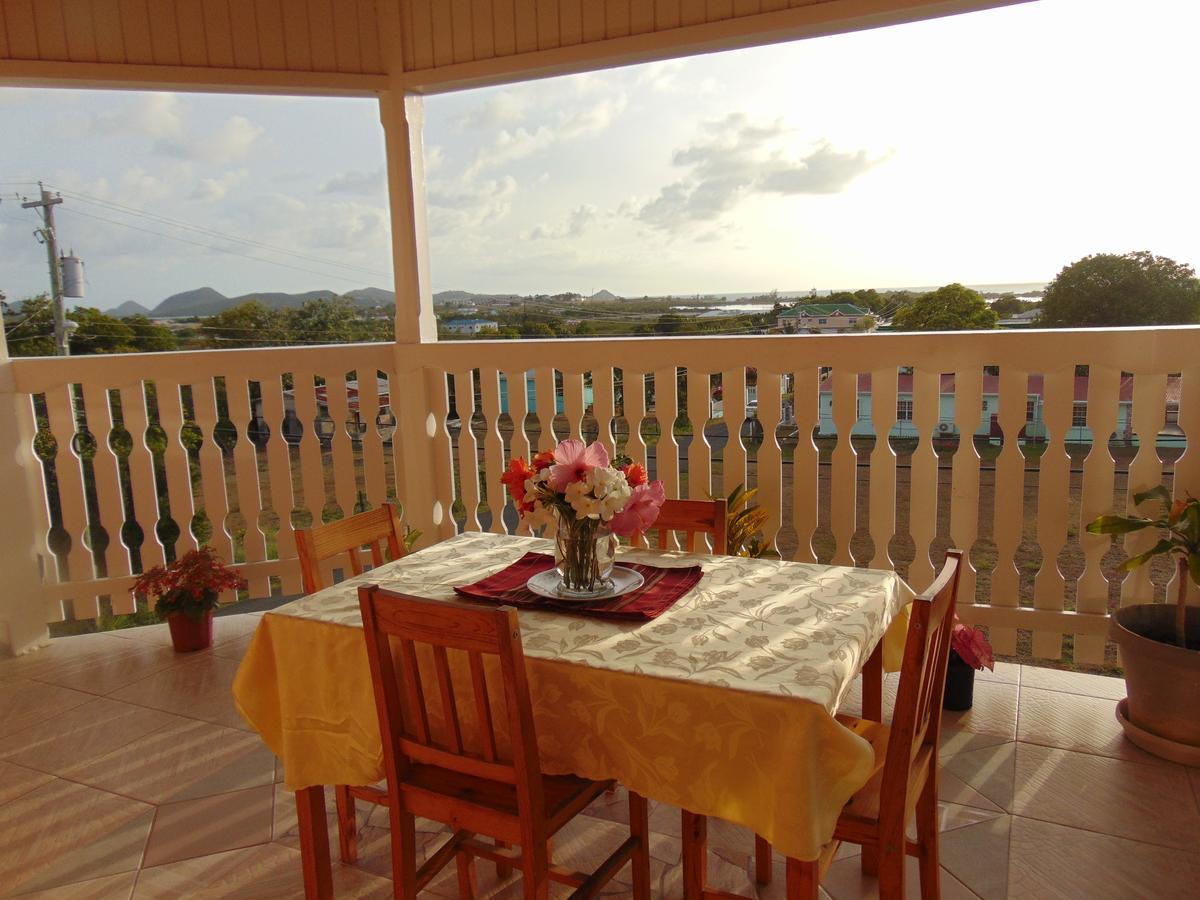 St. John's Antigua Seaviewアパートホテル エクステリア 写真