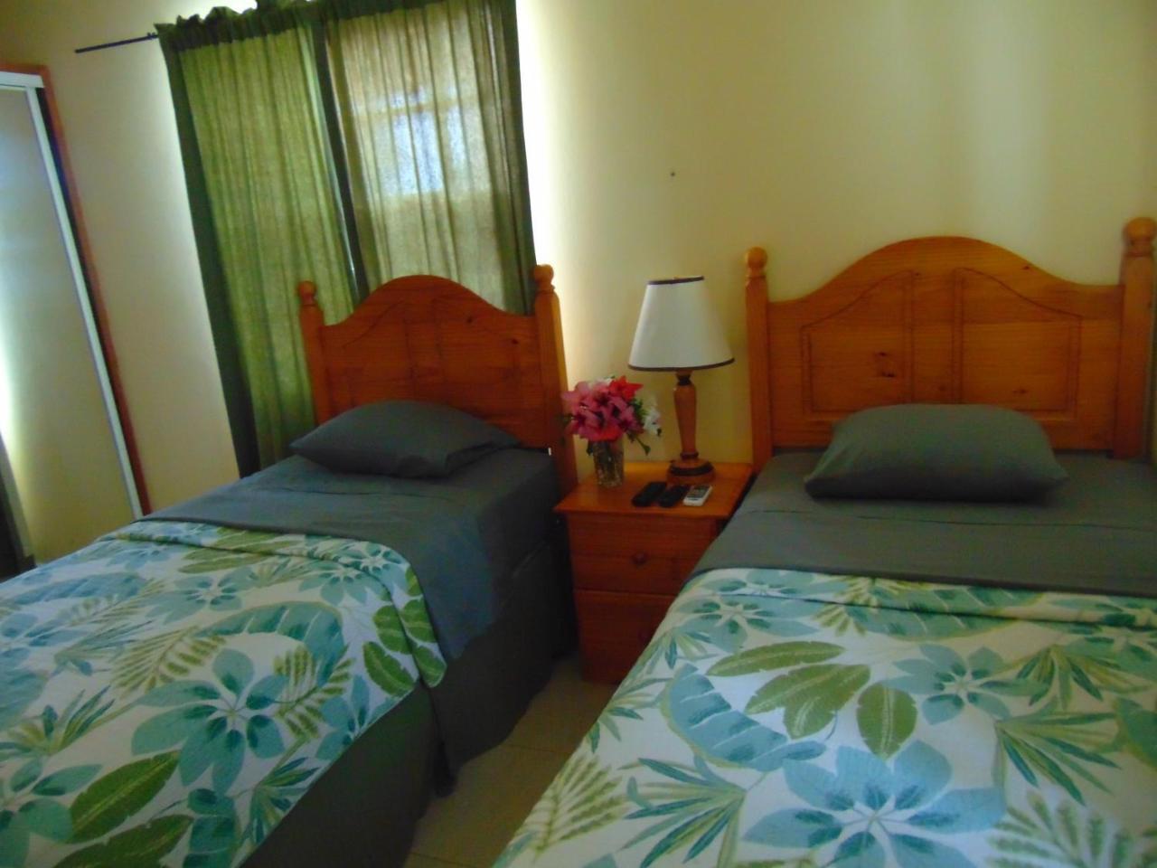 St. John's Antigua Seaviewアパートホテル エクステリア 写真